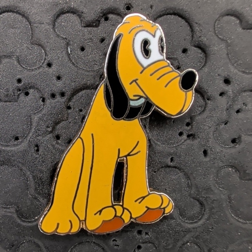 Disney parks vintage Art of Disney old-fashioned Pluto doll plush trading pin